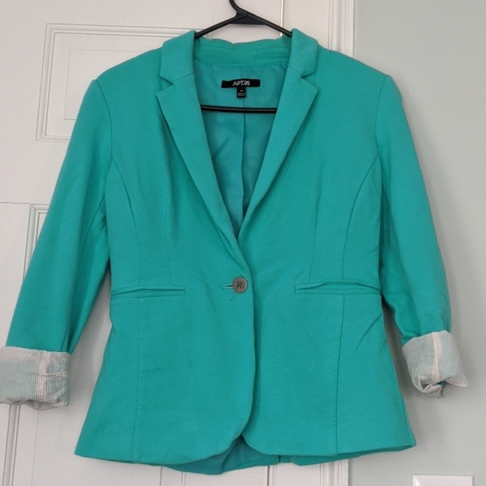 Green blazer